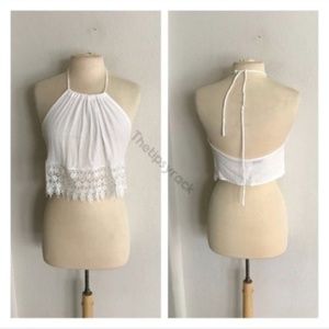 CLOSET CLOSING! FIRM $ Tobi white crop top